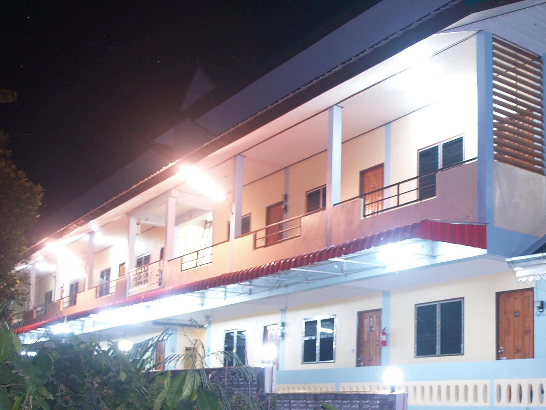 Sangaroon Hotel Pua Bagian luar foto